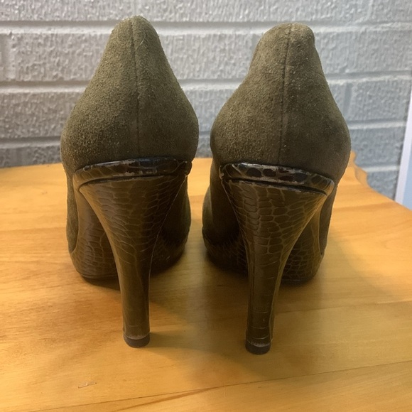 MICHAEL Michael Kors Suede Croc Leather Platform Heels EUC Womens Size 11M - Picture 3 of 11